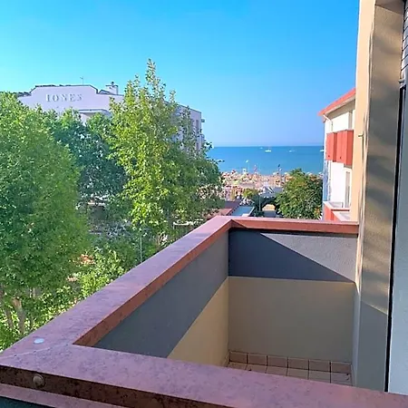 Del Vecchio 3*
