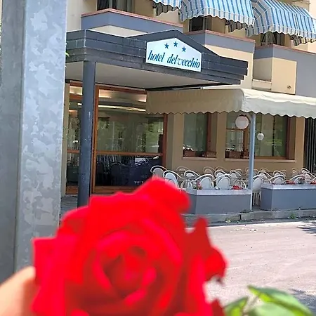 Del Vecchio Hotel 3*