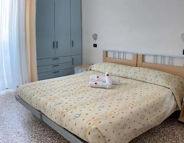 Del Vecchio 3*